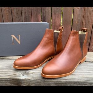 Nisolo Chelsea Boot (Brandy) - Never Worn